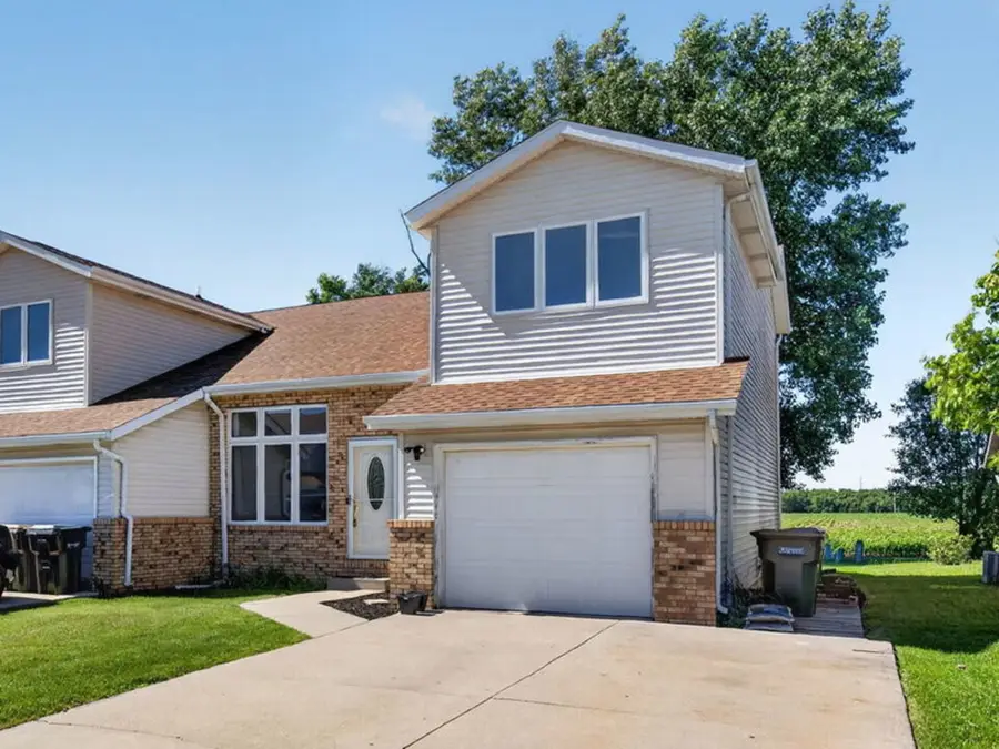 574 W Oak Street, Coal City, IL 60416 - #3