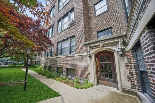 5333 S Cornell Avenue #2, Chicago, IL 60615