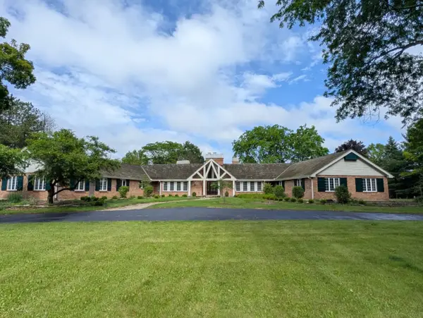 3 Hickory Lane, Barrington Hills, IL 60010