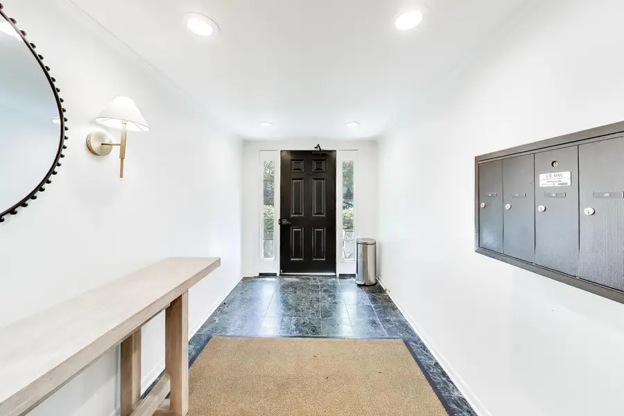 628 W Wrightwood Avenue #3W, Chicago, IL 60614 - #2