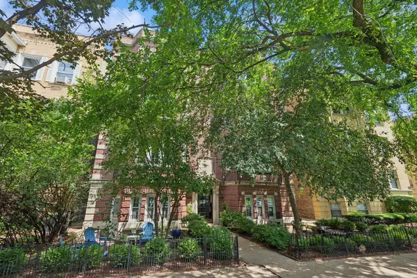 927 Hinman Avenue #1S, Evanston, IL 60202