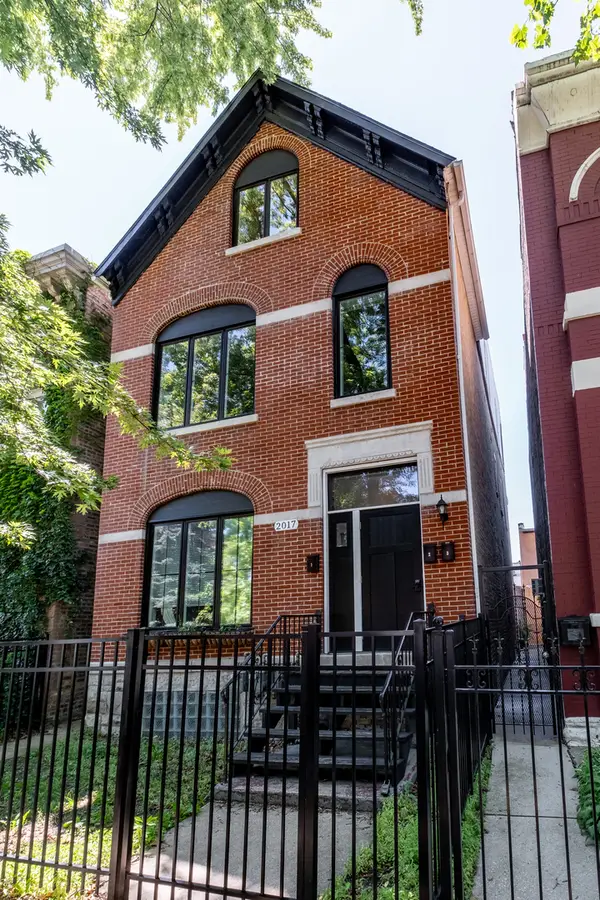 2017 W Huron Street, Chicago, IL 60612