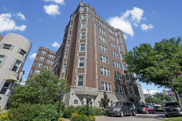 6334 N Sheridan Road #1E, Chicago, IL 60660