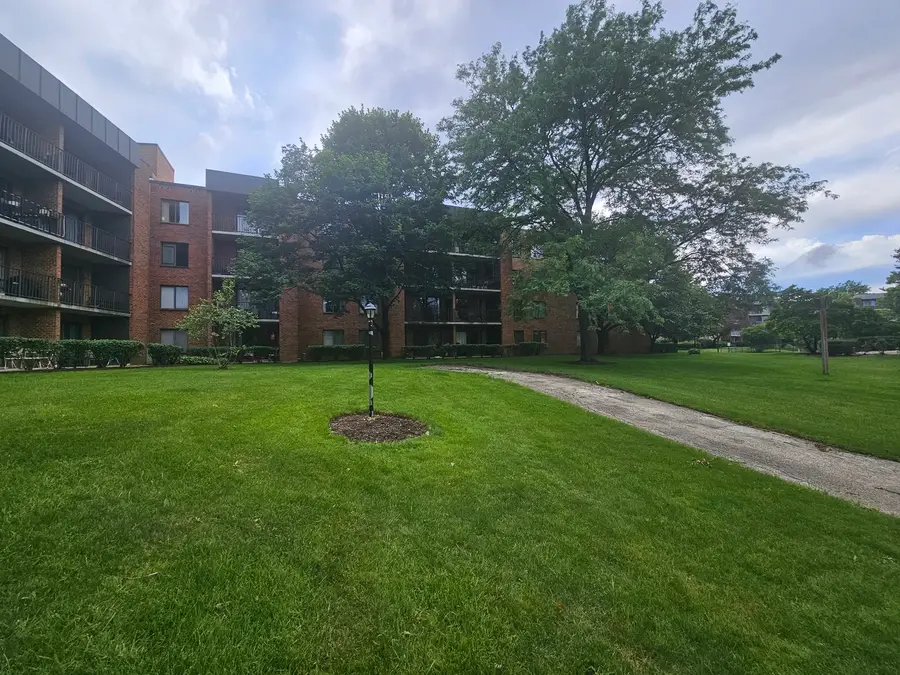 950 E Wilmette Road #401, Palatine, IL 60074 - #2