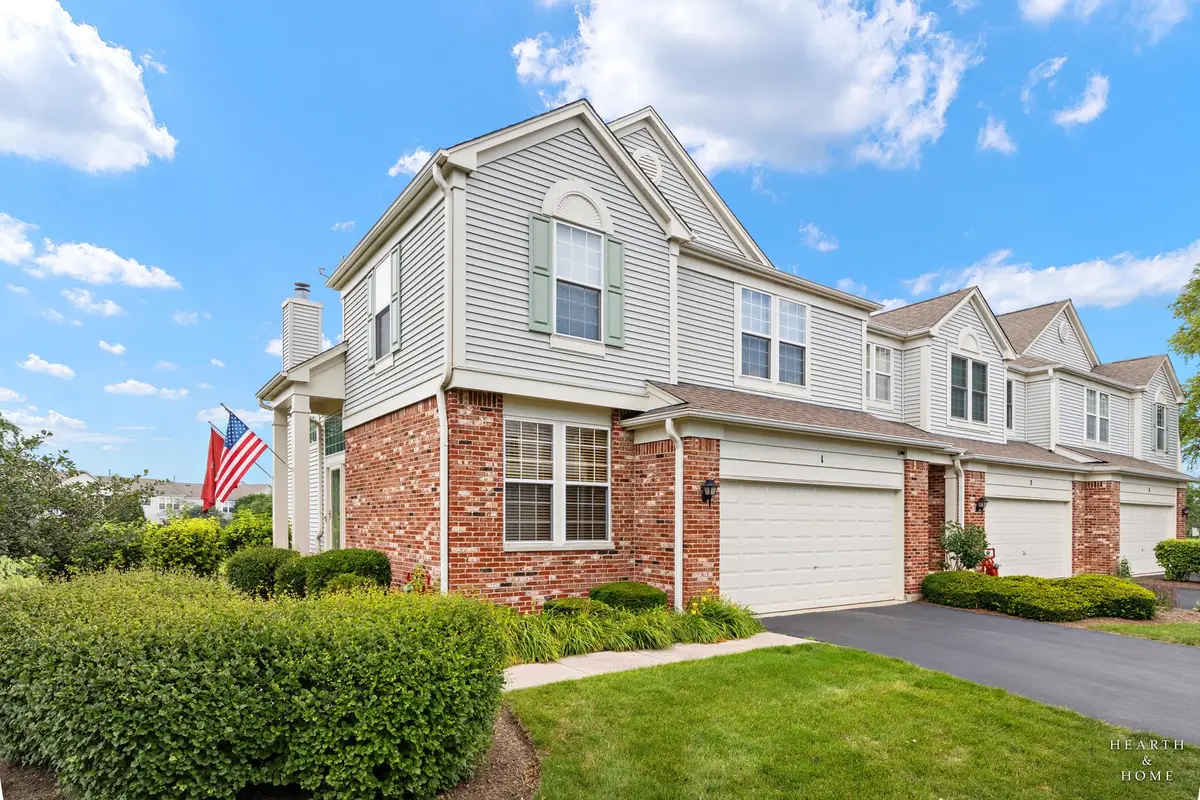 1 Parkside Court, Algonquin, IL 60102 - #1