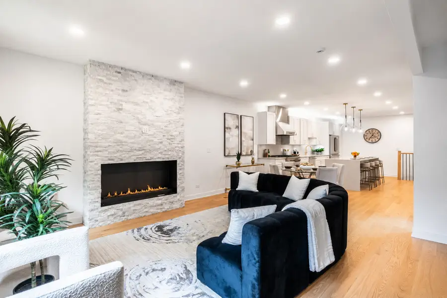 1952 N Bissell Street, Chicago, IL 60614 - #2