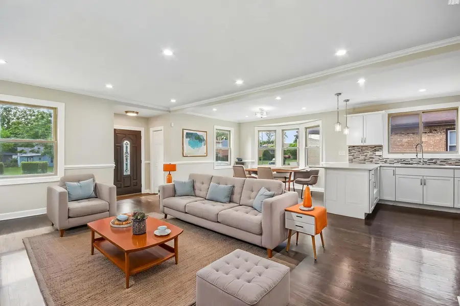 8641 S Constance Avenue, Chicago, IL 60617 - #3