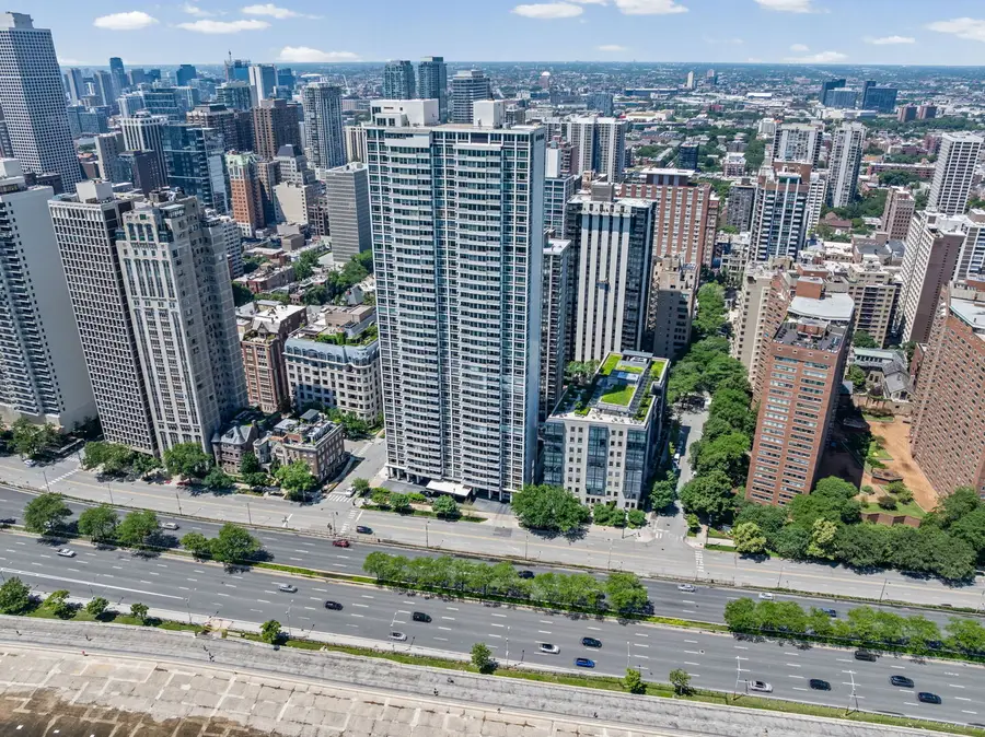 1300 N Lake Shore Drive #9A, Chicago, IL 60610 - #3