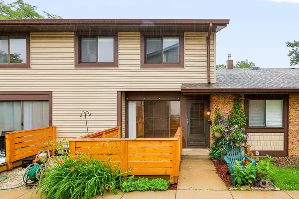 8334 Portsmouth Drive #B, Darien, IL 60561