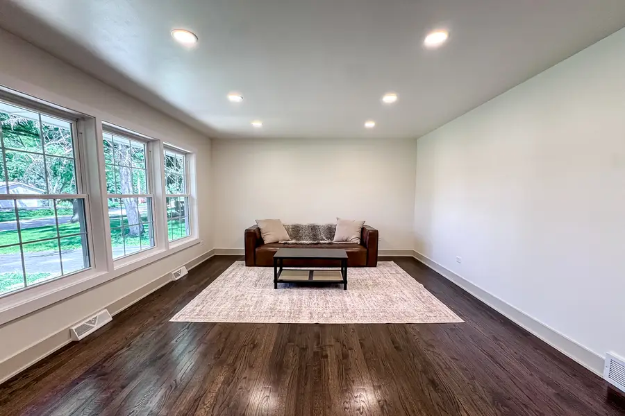 129 Monument Avenue, Barrington, IL 60010 - #3