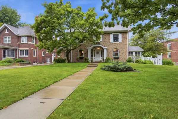 542 Jackson Avenue, River Forest, IL 60305