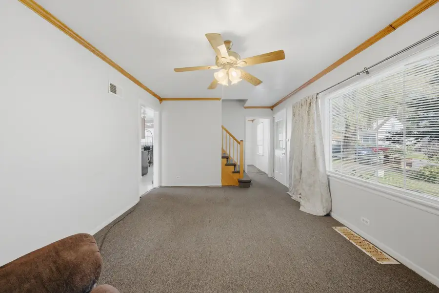 6811 W Crandall Avenue, Worth, IL 60482 - #3