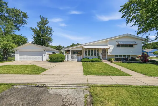 1988 E Touhy Avenue, Des Plaines, IL 60018
