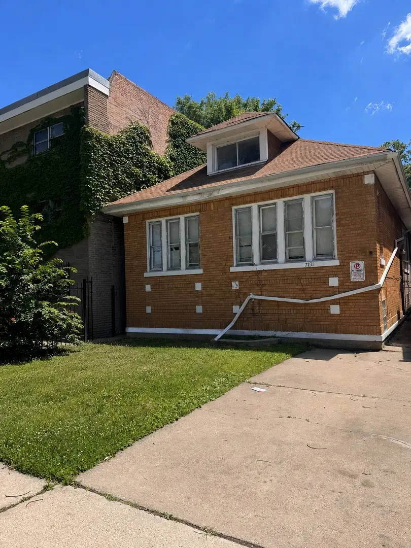 7731 S Colfax Avenue, Chicago, IL 60649 - #1