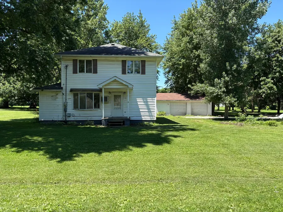 410 N First Street, Bellflower, IL 61724 - #3