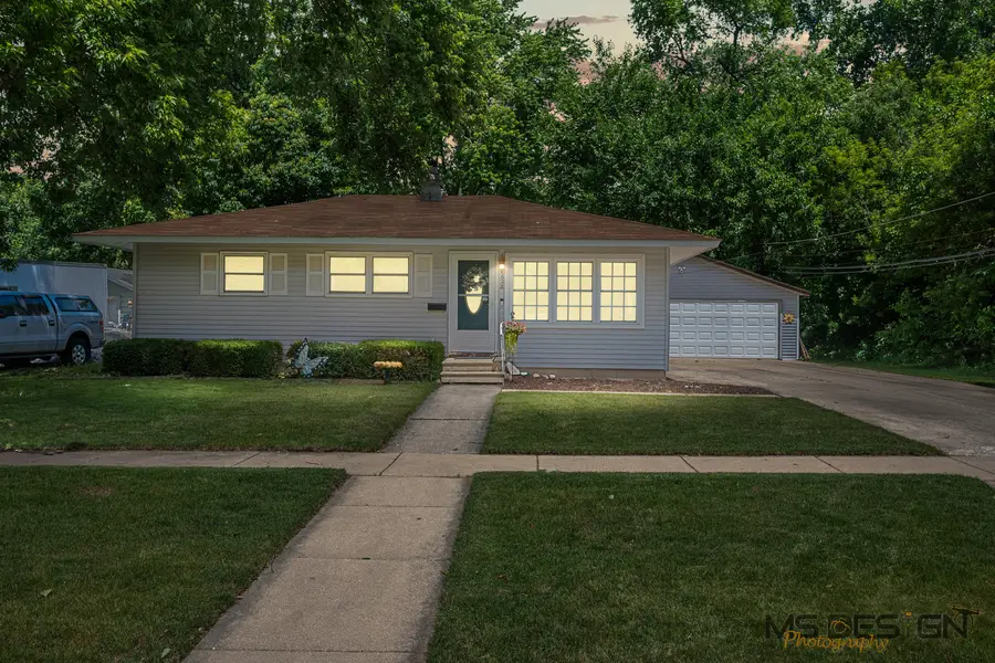 1628 E Dresser Road, Dekalb, IL 60115 - #2