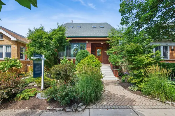 4922 N Tripp Avenue, Chicago, IL 60630