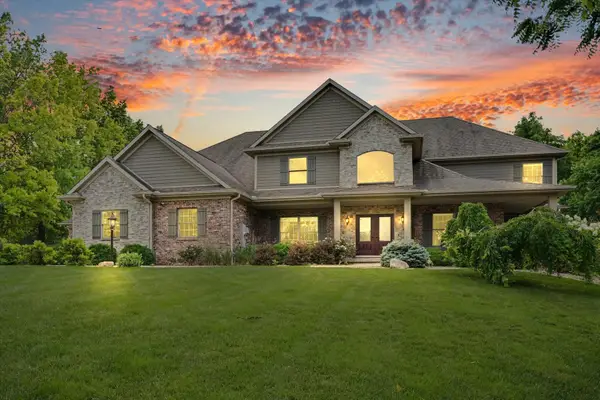 1309 Cross Creek Road, Mahomet, IL 61853
