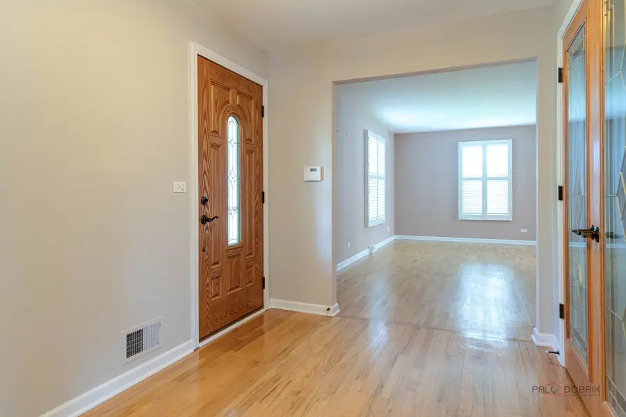 255 Lee Road, Northbrook, IL 60062 - #2