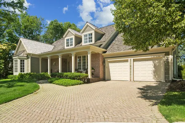 672 S Balmoral Court, Lake Forest, IL 60045