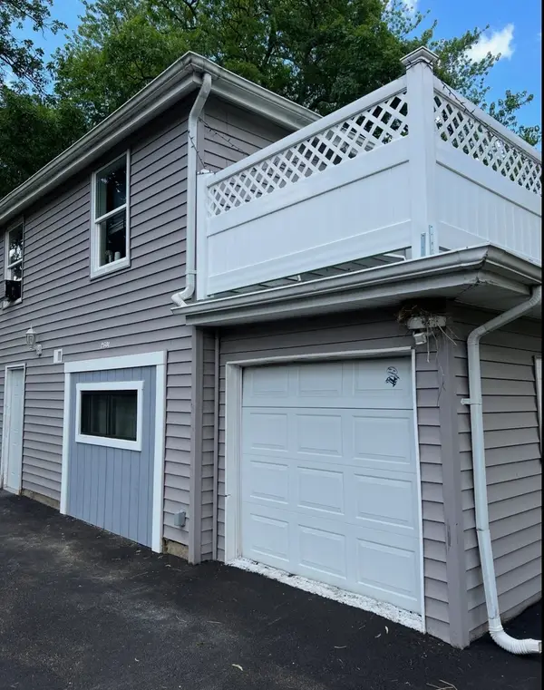 2604 Fair Oak Lane, McHenry, IL 60051