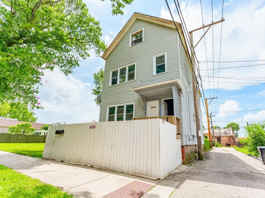 Address Withheld By Seller, Chicago, IL 60609 - #2