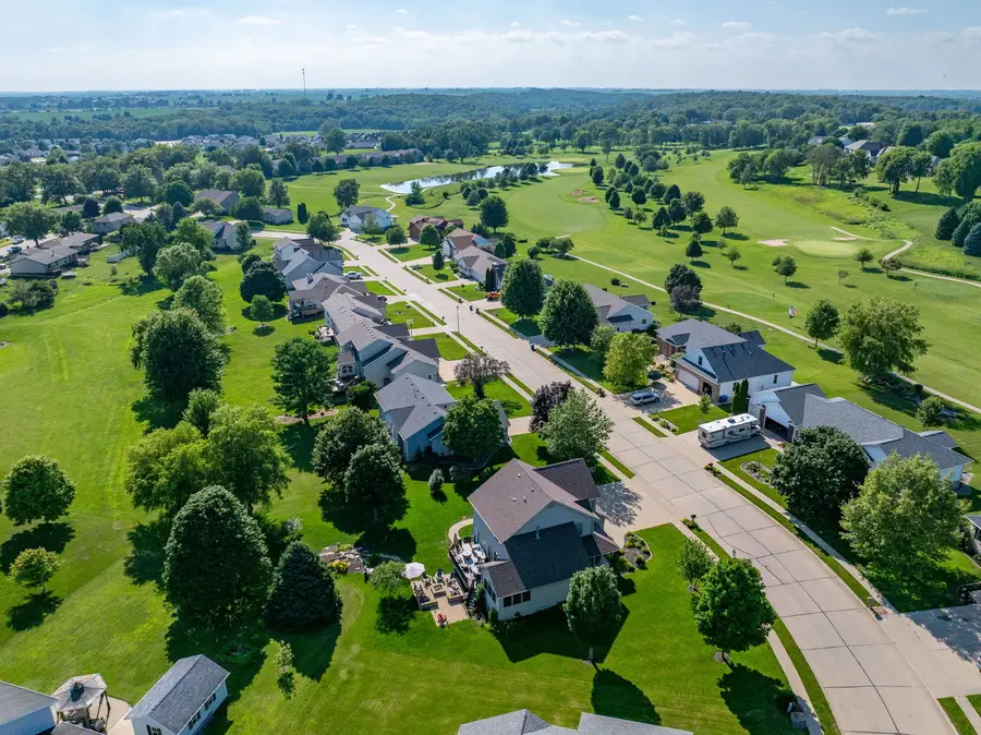 1021 Springbrook Lane, De Witt, IA 52742 - #2