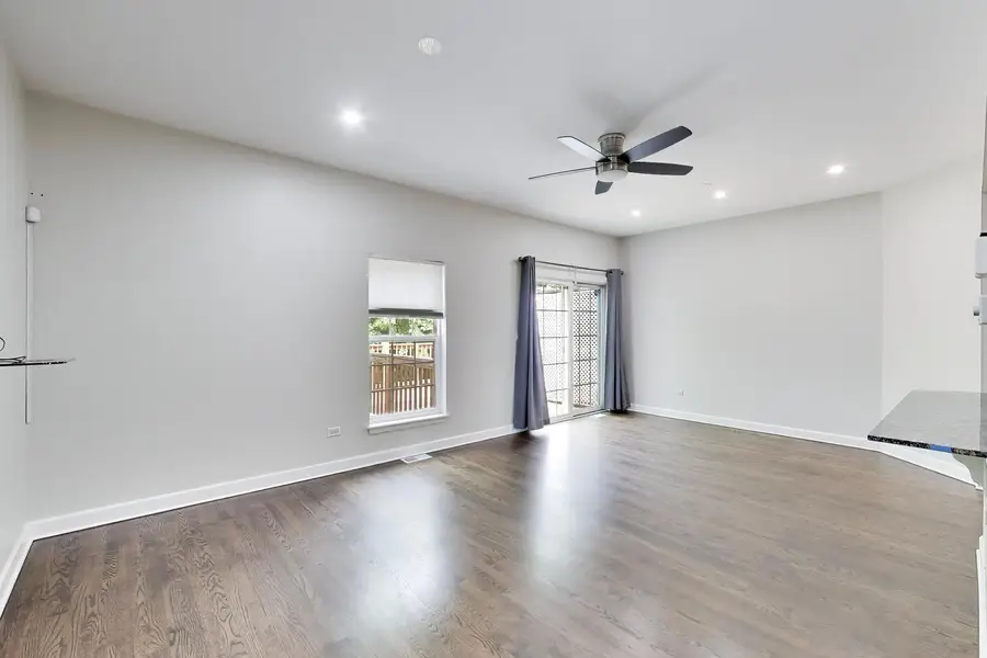 3821 N Milwaukee Avenue #B, Chicago, IL 60641 - #3