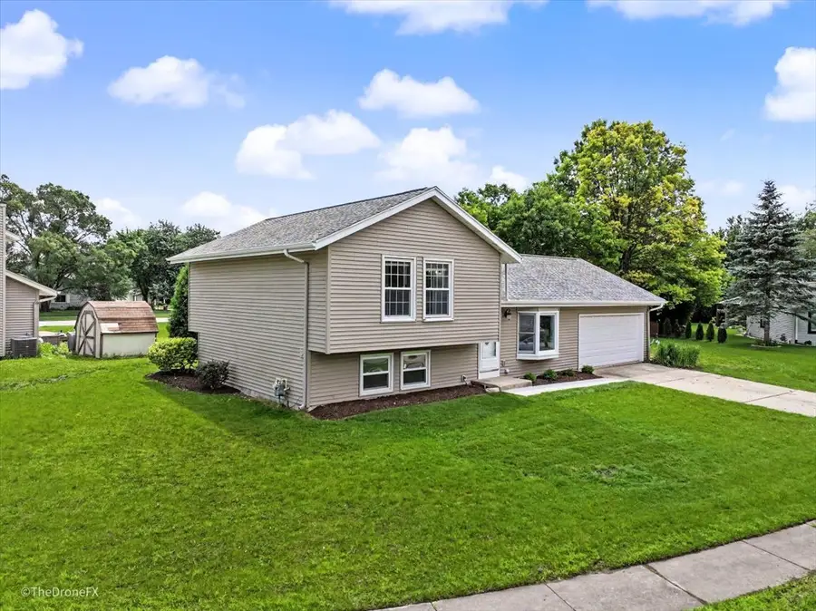 30w281 Heather Court, Warrenville, IL 60555 - #3