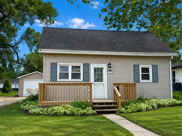 202 W Cedar Street, Leroy, IL 61752