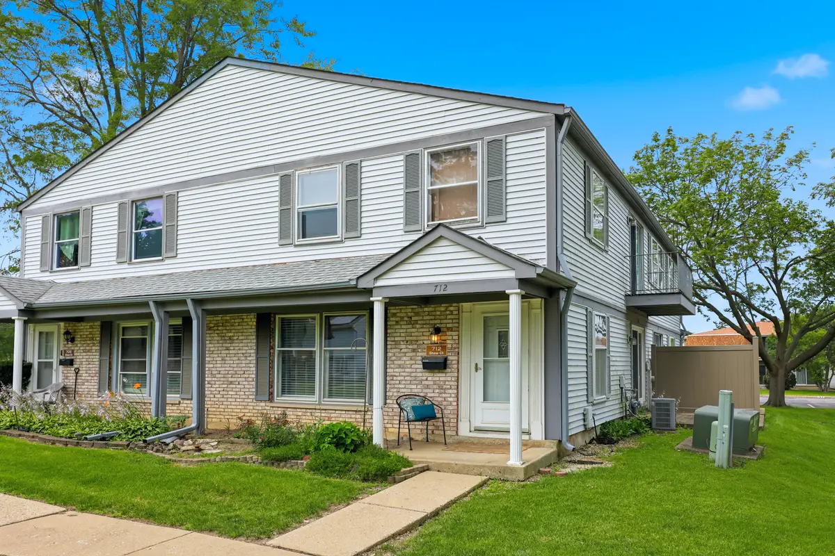 712 Shaw Court, Schaumburg, IL 60194 - #1