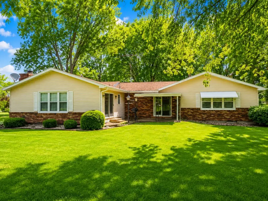 2104 Melvin Road, Rock Falls, IL 61071 - #2