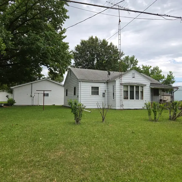 413 S Broadway Street, Sesser, IL 62884