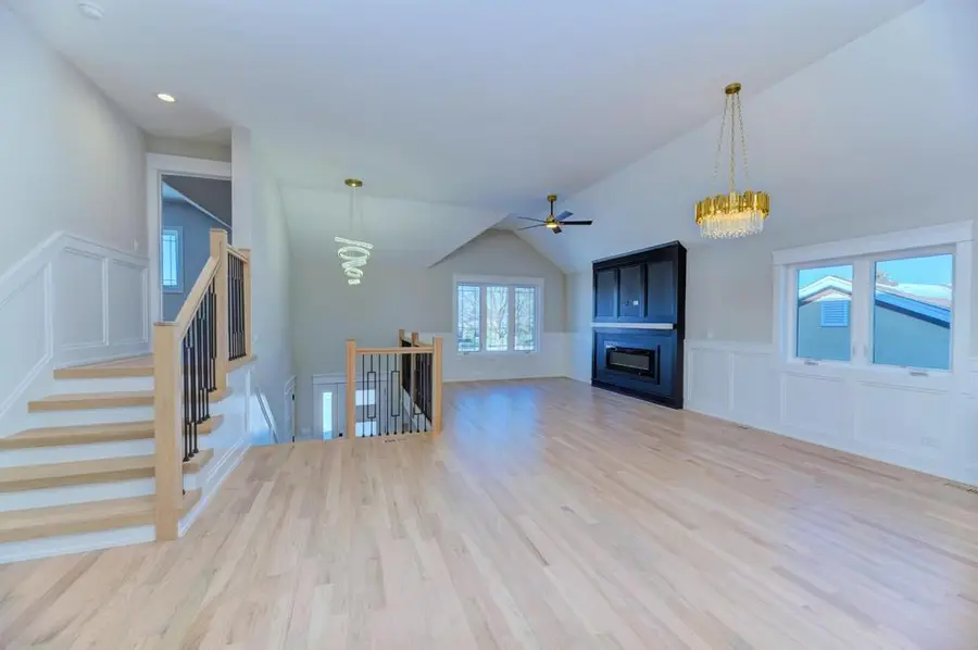 6519 W 82nd Street, Burbank, IL 60459 - #3