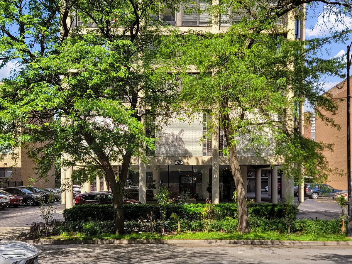 5740 N Sheridan Road #15E, Chicago, IL 60660 - #1