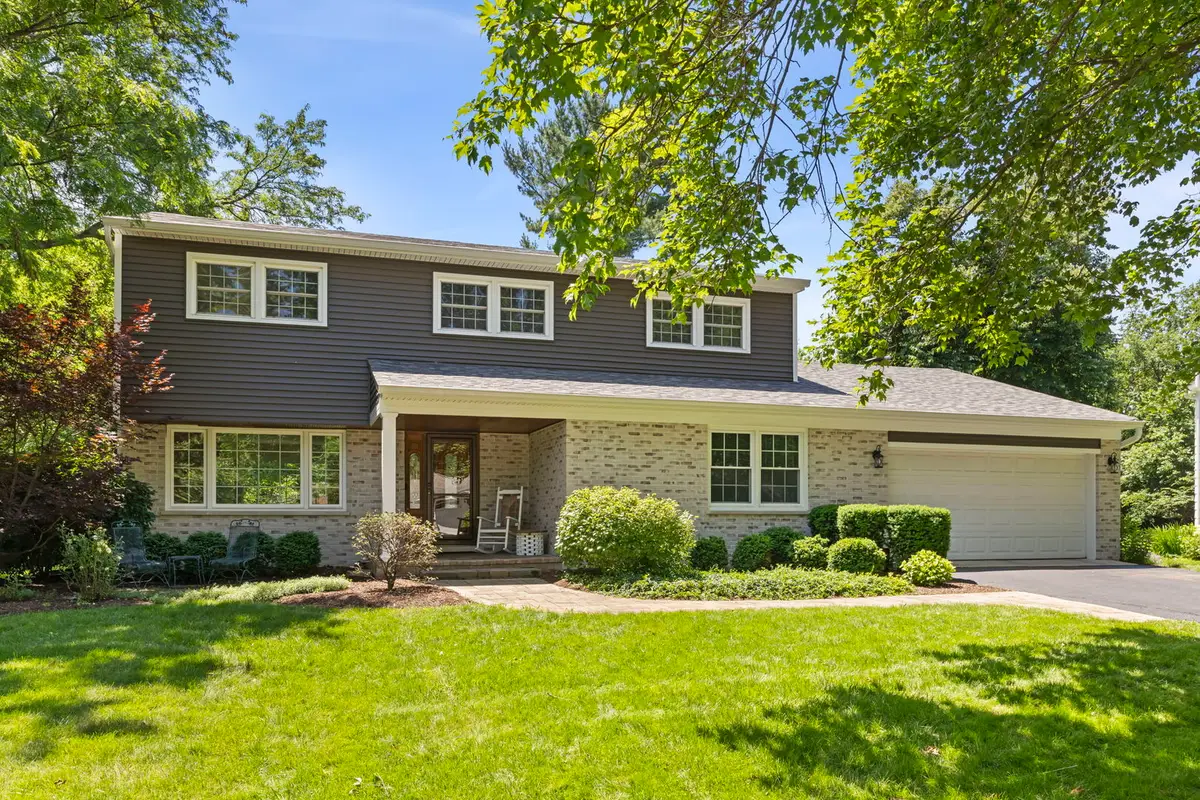 26W257 Blackhawk Drive, Wheaton, IL 60189 - #1