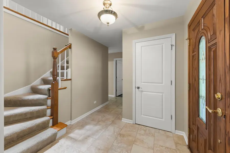 26W257 Blackhawk Drive, Wheaton, IL 60189 - #3