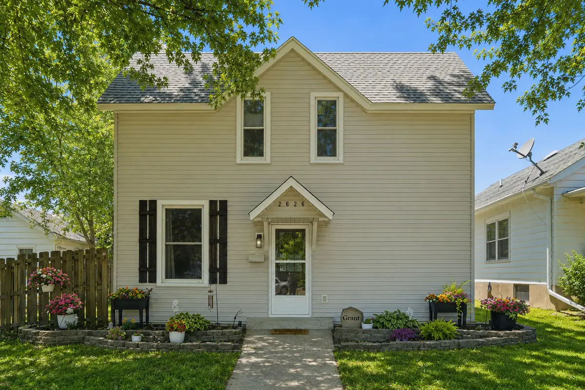 2626 N 3rd Street, Clinton, IA 52732 - #1