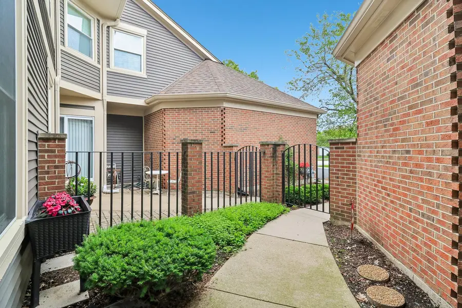 955 Heathrow Lane, Naperville, IL 60540 - #3