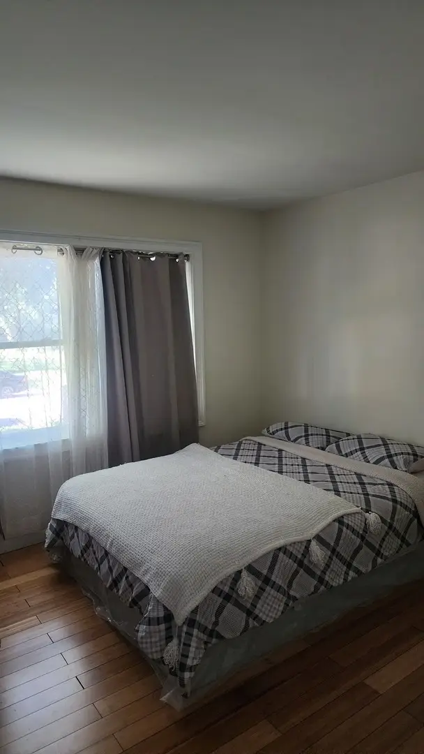 420 Robinhood Drive, Aurora, IL 60505 - #3