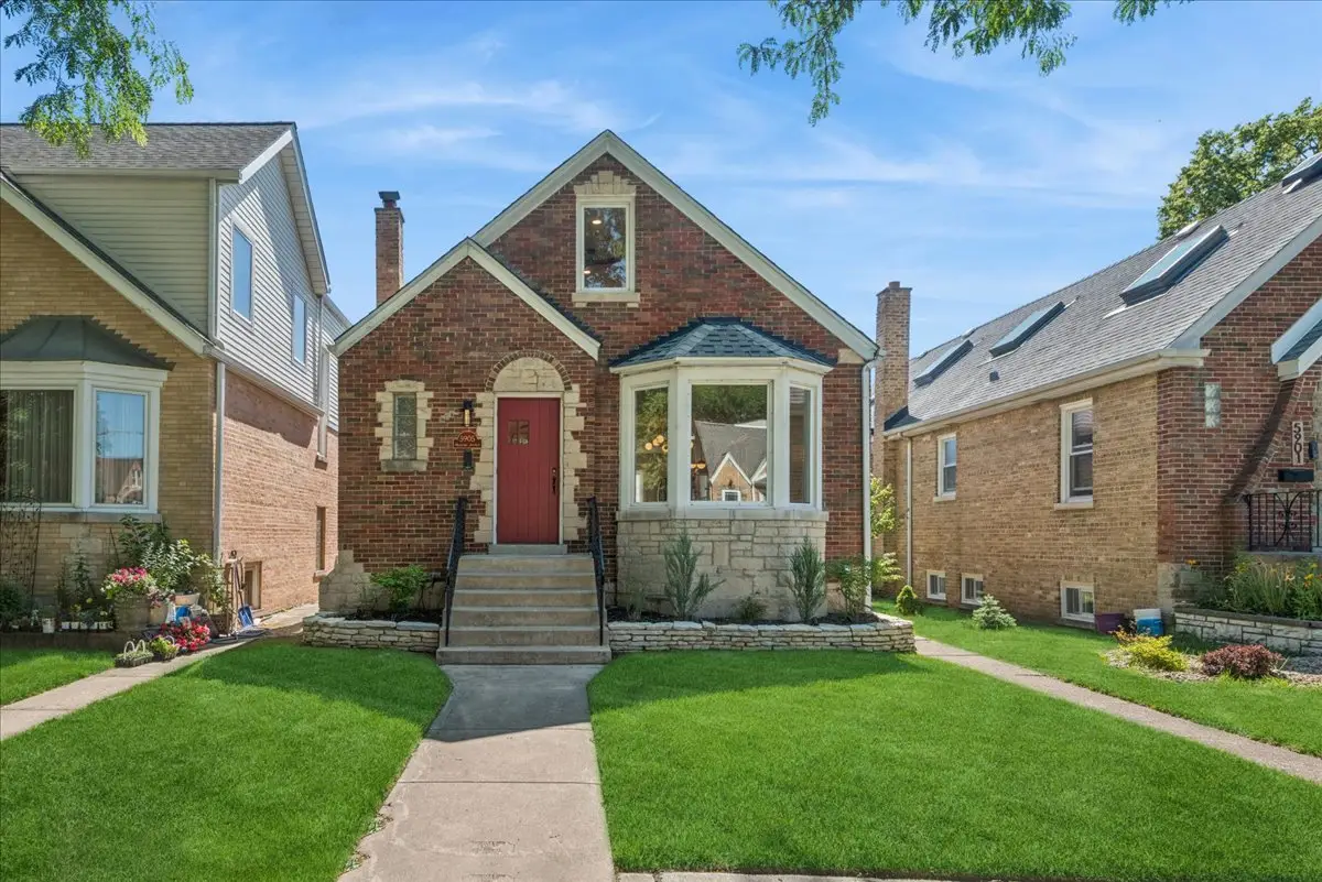 5905 N Melvina Avenue, Chicago, IL 60646 - #1