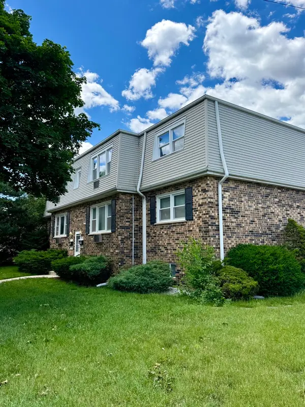 4530 Prairie Avenue #C, Brookfield, IL 60513
