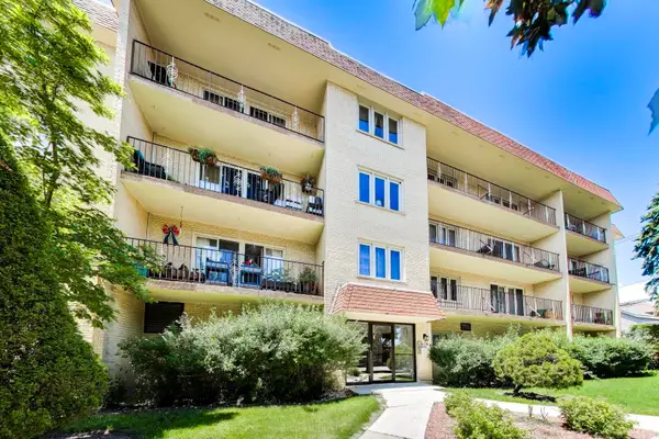 6300 W Montrose Avenue #305, Chicago, IL 60634