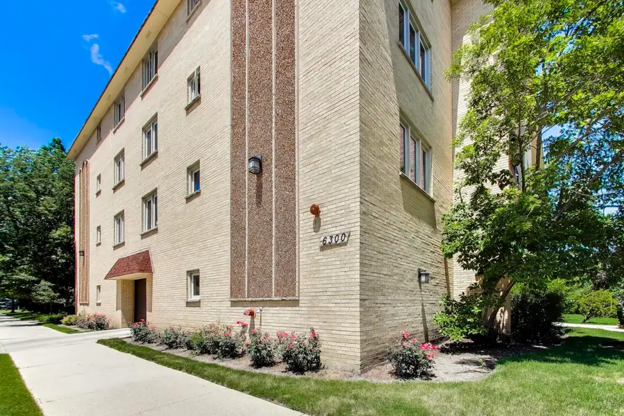6300 W Montrose Avenue #305, Chicago, IL 60634 - #2