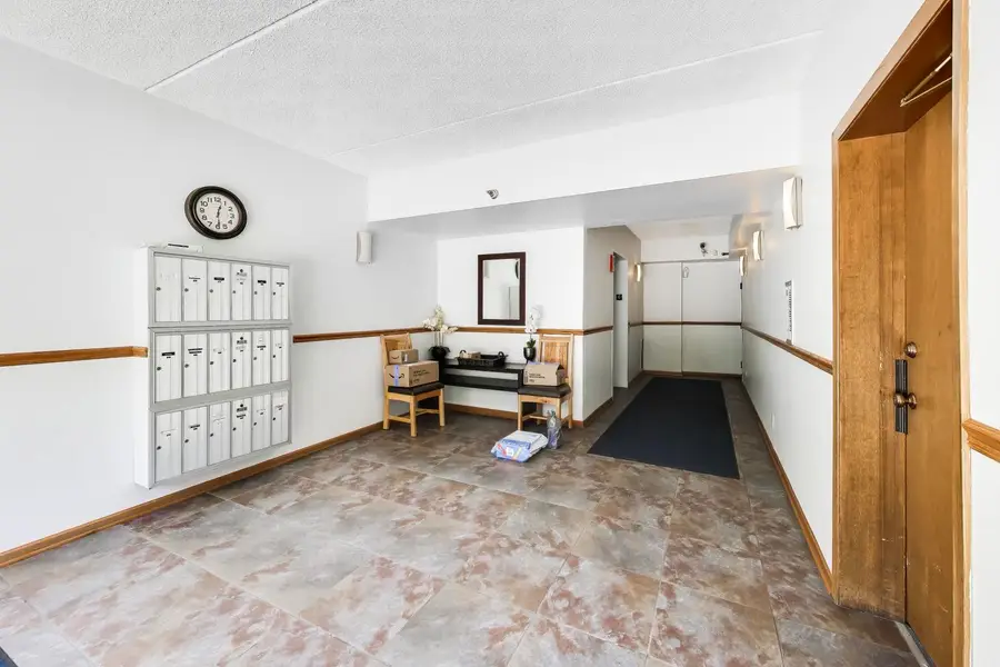 6300 W Montrose Avenue #305, Chicago, IL 60634 - #3