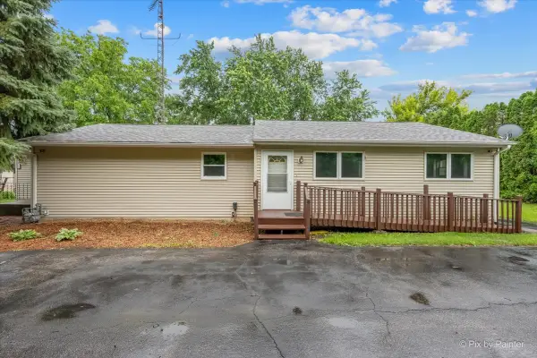 9011 W Sunset Drive, Wonder Lake, IL 60097