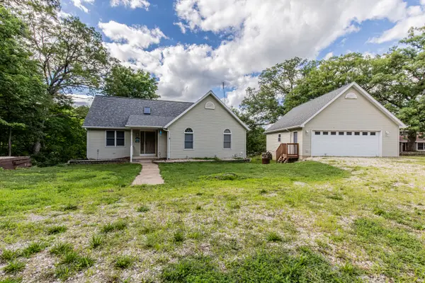 19 Chairtree Court, Putnam, IL 61560