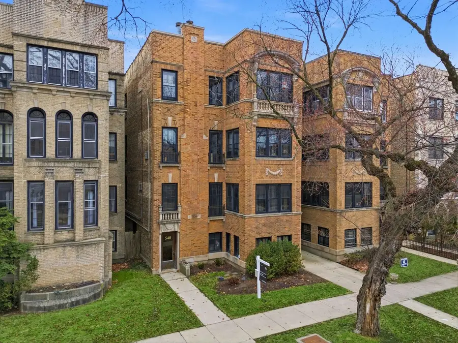 540 Sheridan Road #3, Evanston, IL 60202 - #2