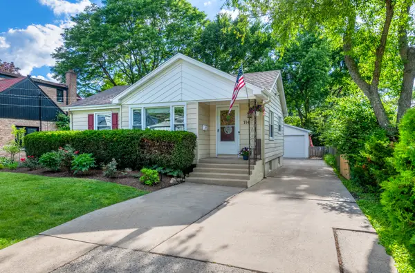 714 Chestnut Street, Deerfield, IL 60015