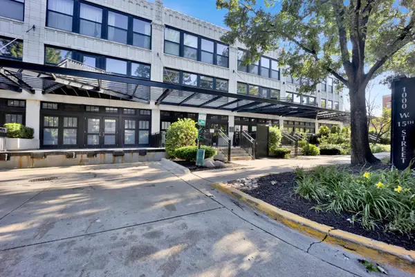 1000 W 15th Street #328, Chicago, IL 60608